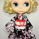 ブライス 着物 リカちゃん 着物 振袖 黒 桜流水