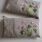 刺繍の横長ポーチ（oxalis）