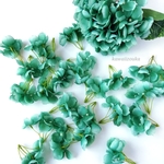 【再々販】ヒスイ色の紫陽花　花びら30枚　造花　アーティフィシャルフラワー　花材
