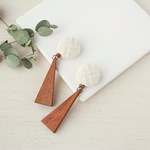 こぎん刺し　△さんかくモチーフ△ かごめのイヤーアクセサリー きなり