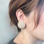 再入荷！送料無料！つぶつぶパール大ぶりピアス、チタンピアス