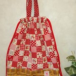セール！体操服着入れ巾着袋　イチゴパッチ柄 赤