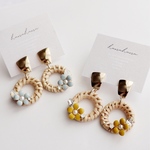 【送料無料】♡フラワー♡ラタン ピアス＊イヤリング♡ネジバネ