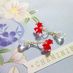再販44♪＊紅金魚とオーロラの水滴＊樹脂イヤリング＊≪受注製作します≫