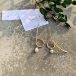 インポート アシメ変形ロングピアス
