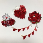 つまみ細工髪飾り（真紅カメリア）