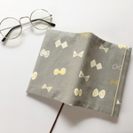 【文庫サイズ】開き防止ゴム付き・大人かわいいブックカバー・グレーリボン