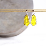 クォーツガラス ピアス (yellow) ステンドグラス