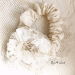 リネンと小花レースのnaturalシュシュ＊