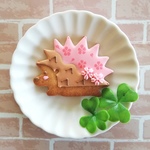 〈文字入れ可〉ハリネズミ(春/桜)＜１枚＞アイシングクッキー【平野パンandアイシングクッキー教室】