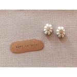 antique flower cabochon