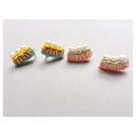 crown パール刺繍ピアス