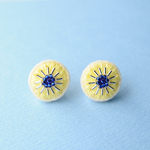 ＜Stella～遊び好きの星～＞刺繍イヤリング◎春色の星◎アレルギー対応パーツ変更可能 