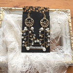 OUTLET SALE✨星チャームと小枝のピアス/イヤリング