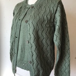 【50％ OFF！】模様編みカーディガンのアンサンブル　カーキ【衣料品のみセール実施中♪　3/30まで！】