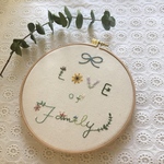 【試作品】メッセージ花刺繍ボード「Love of family」