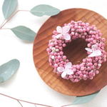 ピンクペッパーベリーと紫陽花のミニリース