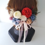 成人式・卒業式　ラナンキュラスとマムの髪飾り