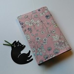 こんなの欲しかった！文庫サイズのブックカバー。ねこ🔖付き。トールサイズ入ります❗