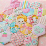 hana*ハンドメイドヘキサゴンパッチワークのミニマット☆ハローベイビー☆レトロアニマル