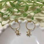 パールと星のプチイヤリング