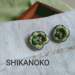 刺繍　春の花のピアス