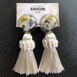 botanical tassel white