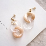 アクリルチェーンのアシンメトリーピアス/イヤリング◆金属アレルギー対応