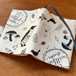 クマとキノコとペンギンと・帆布ブックカバー  