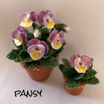 樹脂粘土の パンジーの花    ミニチュア