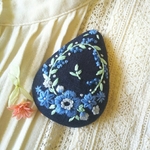 刺繍ブローチ★青の花々