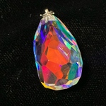 虹の結晶 ビビッド涙型ラフカット ペンダントトップ VD-113