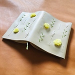 靴職人が作るブックカバー(春)