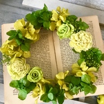 新作♡Welcomeスプリング♡華やかホワイトグリーンリース　プリザーブドフラワー　フラワーギフト　ウェディング　結婚祝　お誕生日お祝い サマーリース 新築祝い ウェディング 