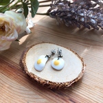 ゆうき様専用 目玉焼きピアス -陶器製ピアス-