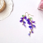 揺れる藤の花《青紫》 ロング【金属アレルギー対応】ピアスorイヤリング