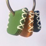 縫い目がかわいい　革のキーカバー　カラフル　キーホルダー　キーケース　３点以上購入でキーリング付き