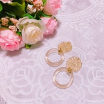 アクリルフープとスカシのピアス