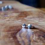ﾌﾟﾗｽ pureシルバーピアス　tuya