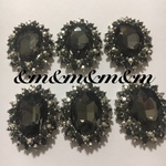 ビジュー　貼り付け　カボション　パーツ　素材　材料　金具　メタルパーツ　ピアス　イヤリング　リボンセンターパーツ　アクセサリー　資材　りぼん　キラキラ