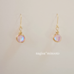 虹色ピアス