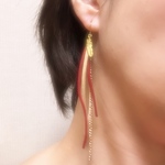 スウェード大人ロングピアス