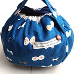 『Colon●巾着bag 』(大)■北欧テイスト／Kirumaリボン柄(ネイビー) 
