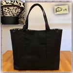 【たくさんのパンダ】大きめ黒のトートバッグ