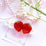 ①真っ赤ないちご×春咲く*✲ﾟ お花の上品バレッタ