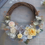 Lune Bonheur＜Luxury yellow＞＊受注制作＊ハーフムーンリース＊プリザーブドフラワー＊春＊リース＊お花＊ギフト＊結婚祝い＊記念日＊新築祝い＊引っ越し祝い