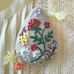 刺繍ブローチ★日だまり植物図鑑