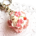 フェイクスイーツ*桜型ミルフィーユ・うさぎサン*キーホルダー*スイーツデコ*桜