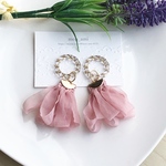 シフォンタッセル　大ぶり　ピアス／イヤリング　さくら