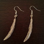 【送料無料】ゴールドフェザーピアス